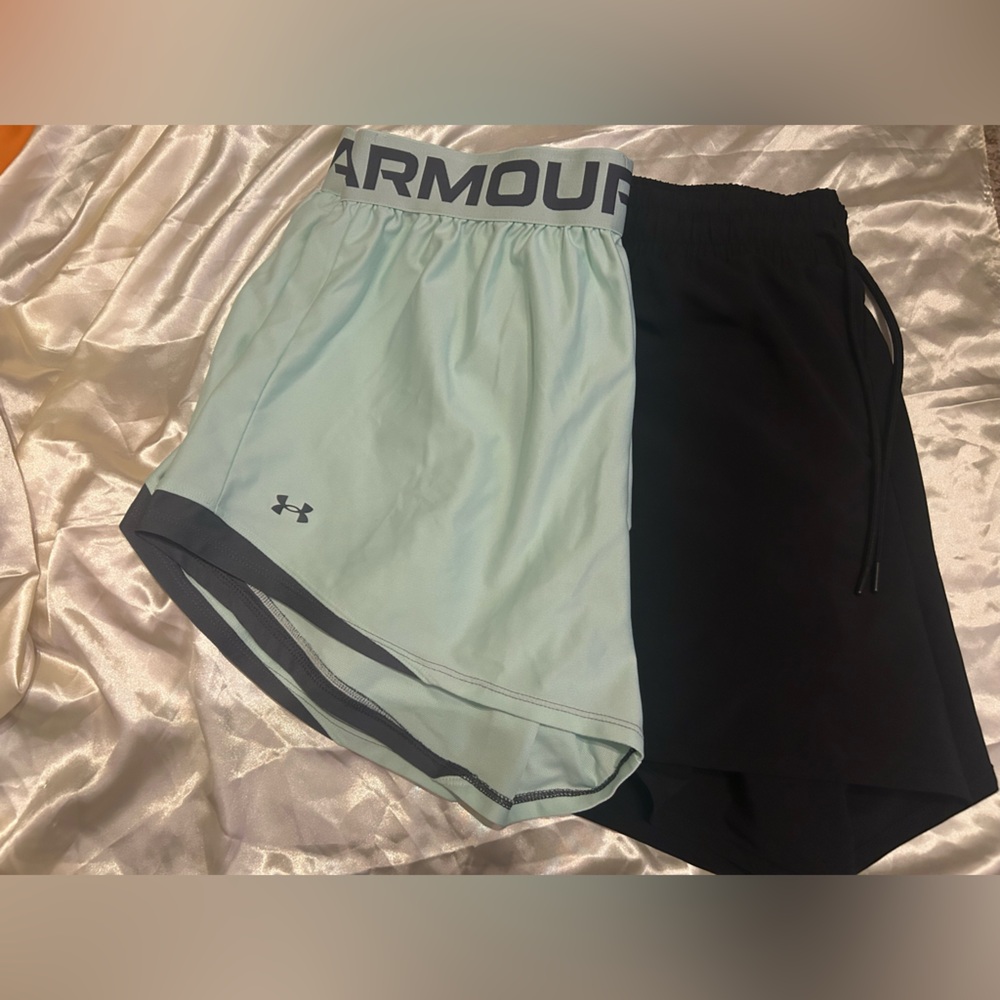 Lot of 2 pairs of athletic shorts size 1x Under Armour and idealology